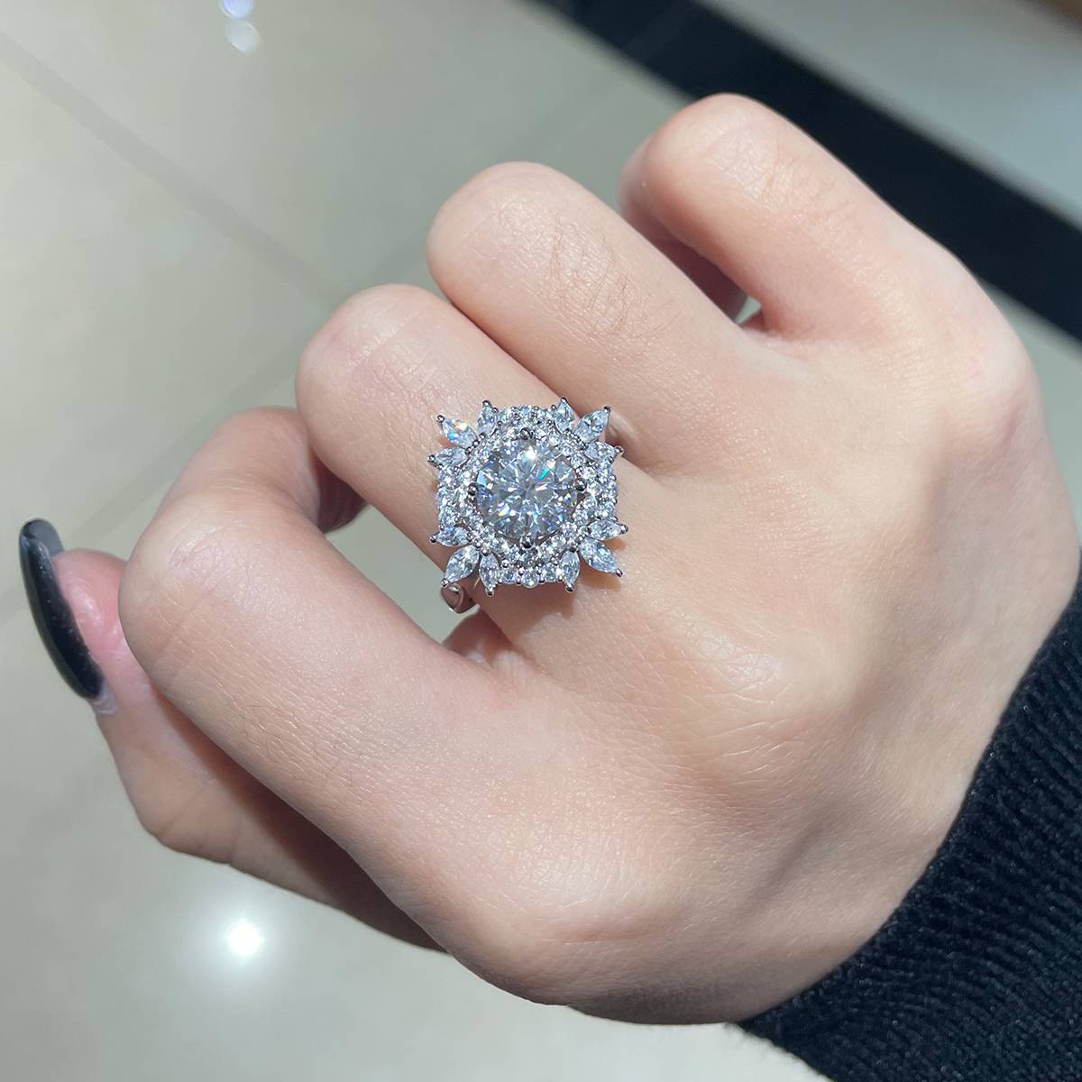 Luxury Full Diamond Women's Ring S925 Silver Plated Platinum Customized Selection Main Stone Moissanite 2.0ct/Side Stone Cubic Zirconia